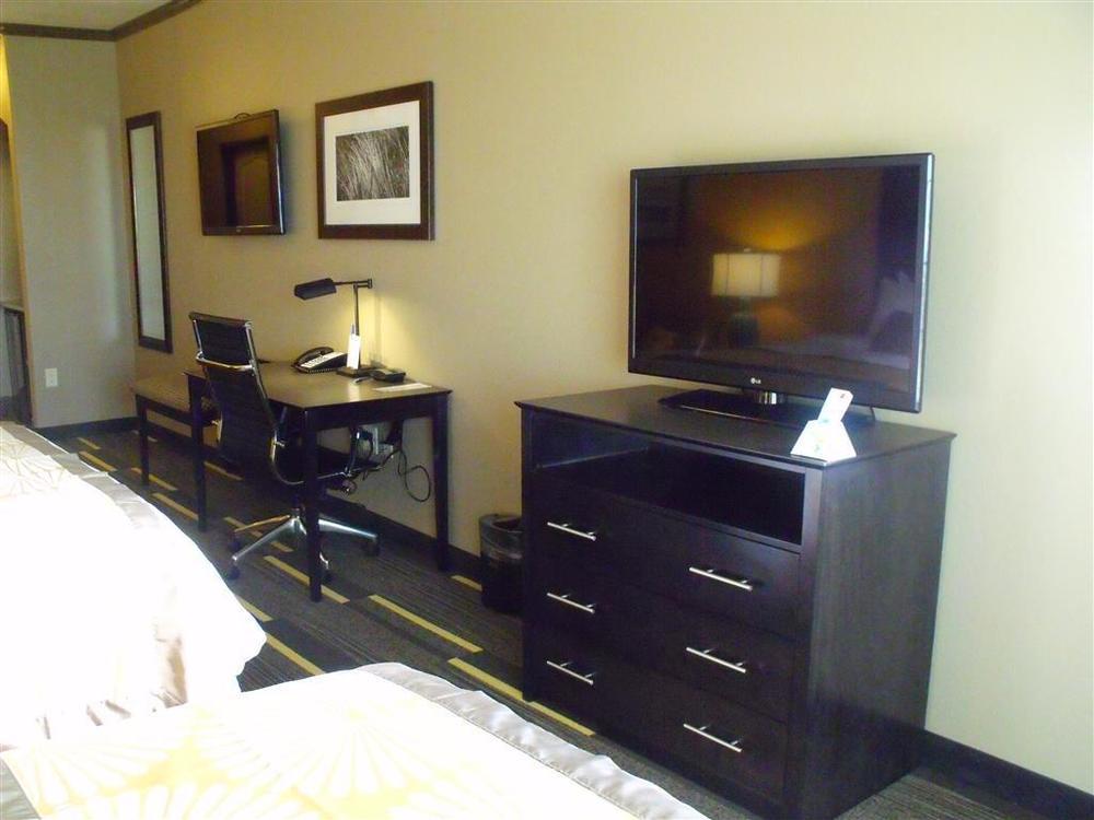 Best Western Plus Emerald Inn & Suites Garden City Δωμάτιο φωτογραφία