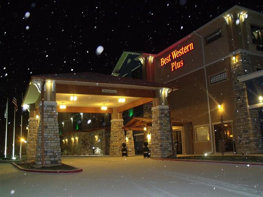 Best Western Plus Emerald Inn & Suites Garden City Εξωτερικό φωτογραφία