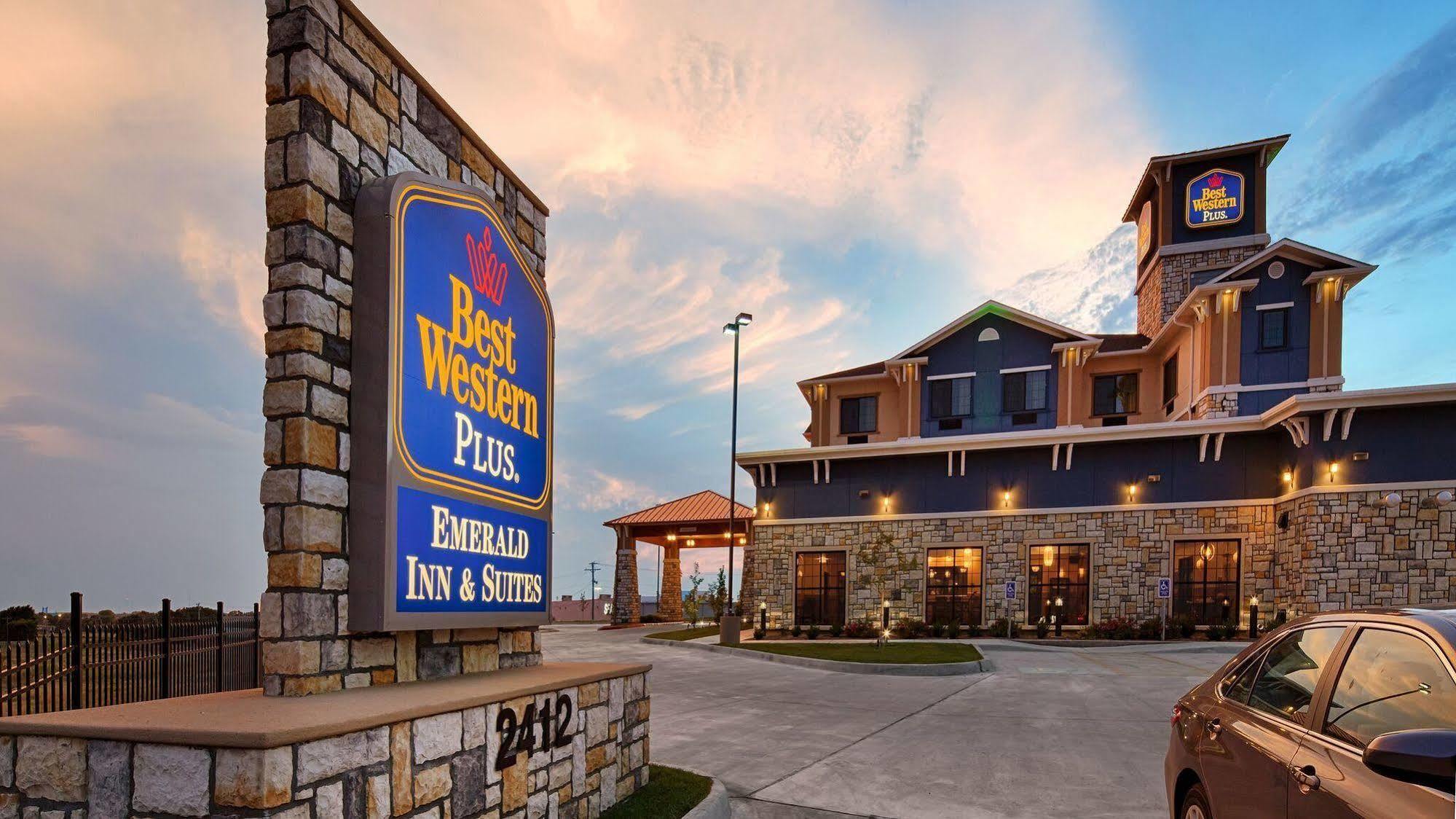 Best Western Plus Emerald Inn & Suites Garden City Εξωτερικό φωτογραφία